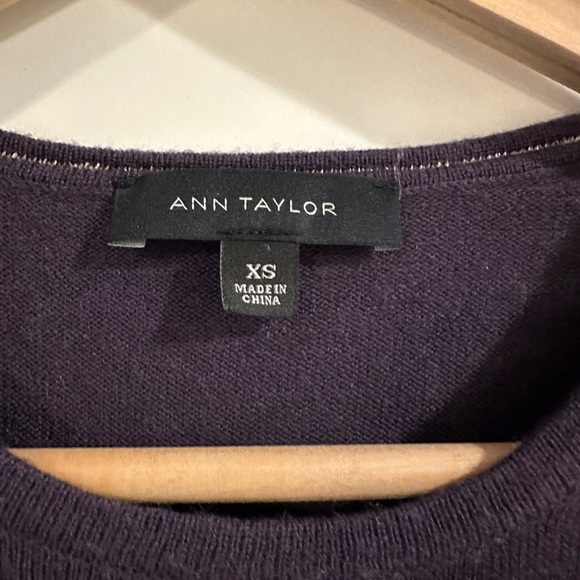 Ann Taylor Beautiful Sweater - Picture 2 of 2